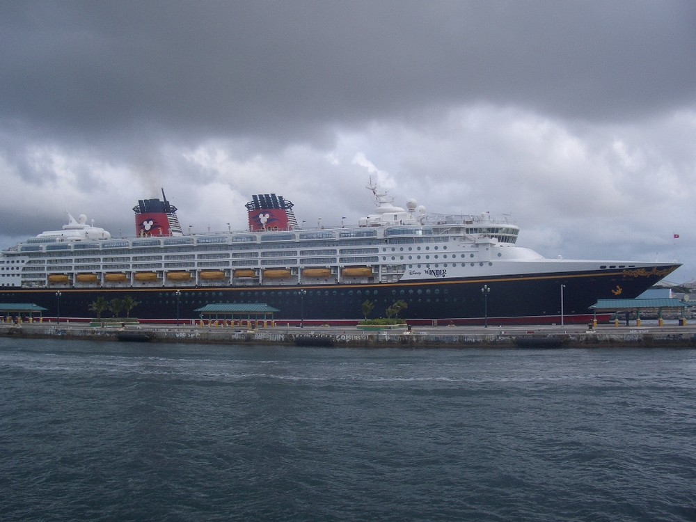 Nassau - Mickey Mouse Cruise ship