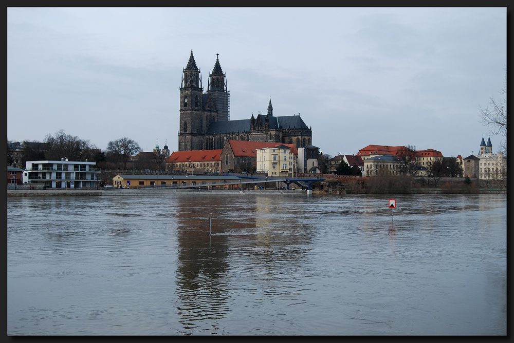 ...Nasse Füße für den Dom???...