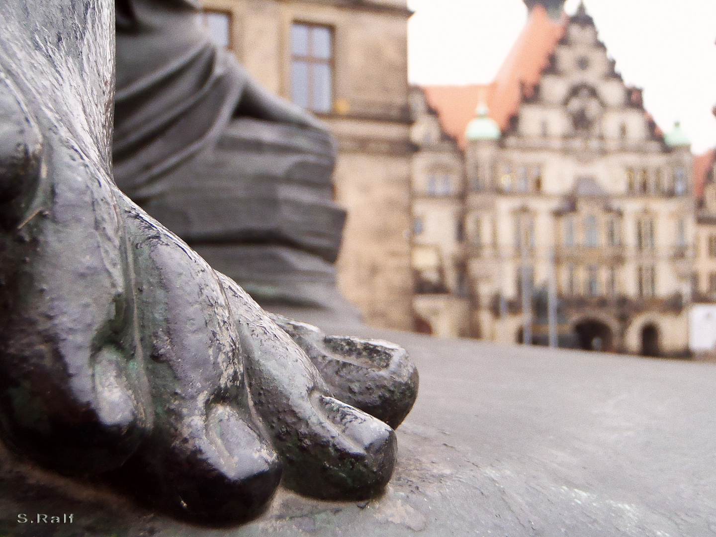 Nasse Füße über den Schlossplatz