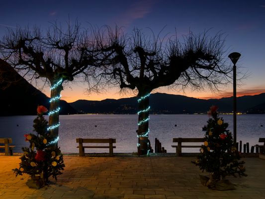 Natale in piazza Lago, Caldè