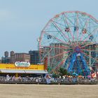 ...Nathan`s - auf Coney Island...