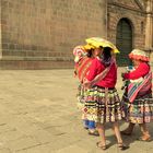 nativas,plaza de las armas cusco