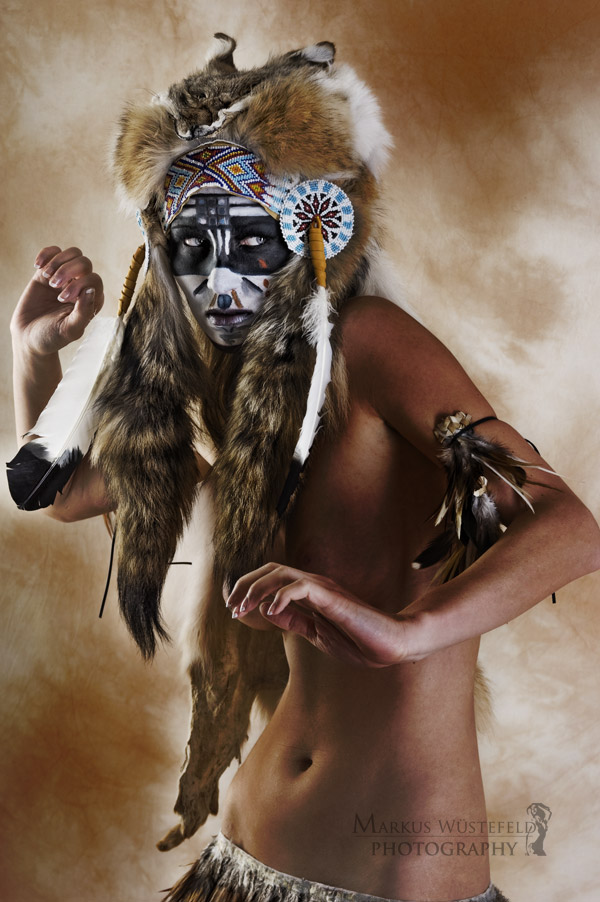 NATIVE AMERICAN HEADDRESS COYOTE