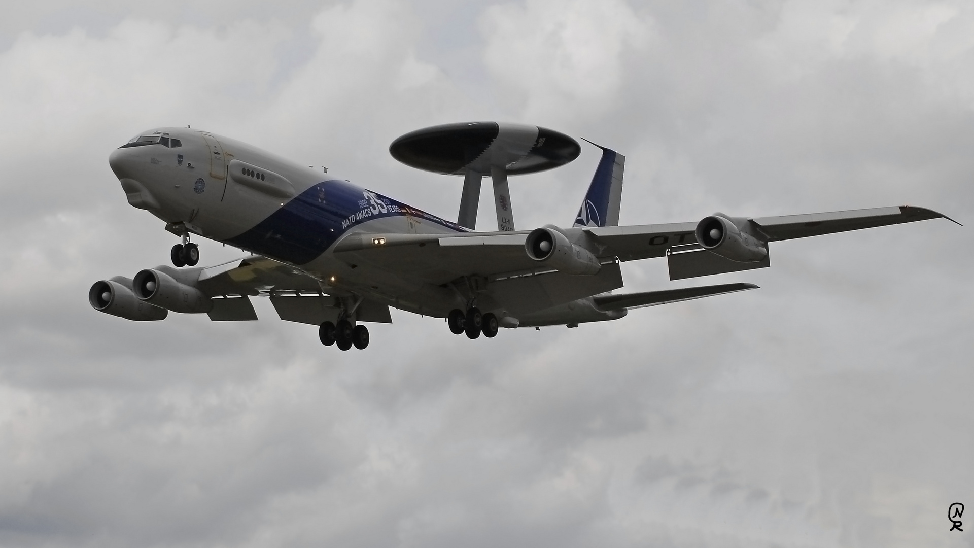 NATO-AWACS LX-N90450