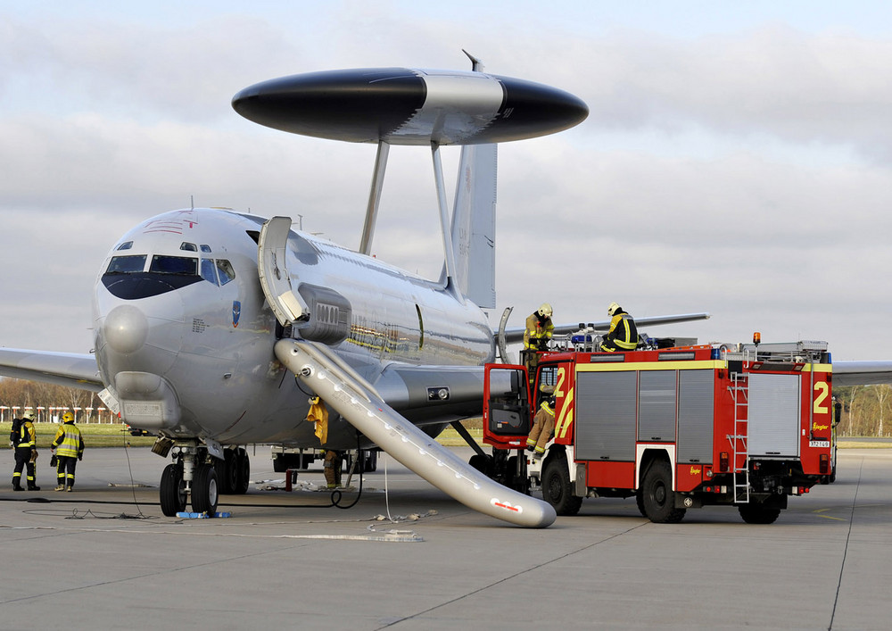 NATO E-3A bei einer Übung