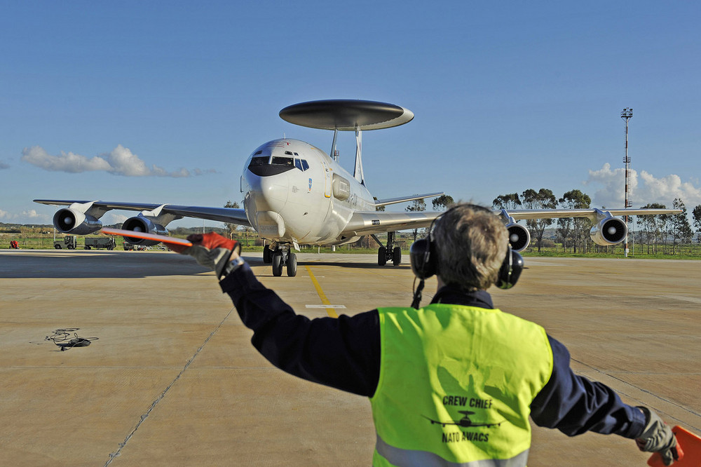 NATO E-3A nach der Landung