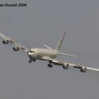 NATO Trainer Cargo Aircraft im Landenaflug