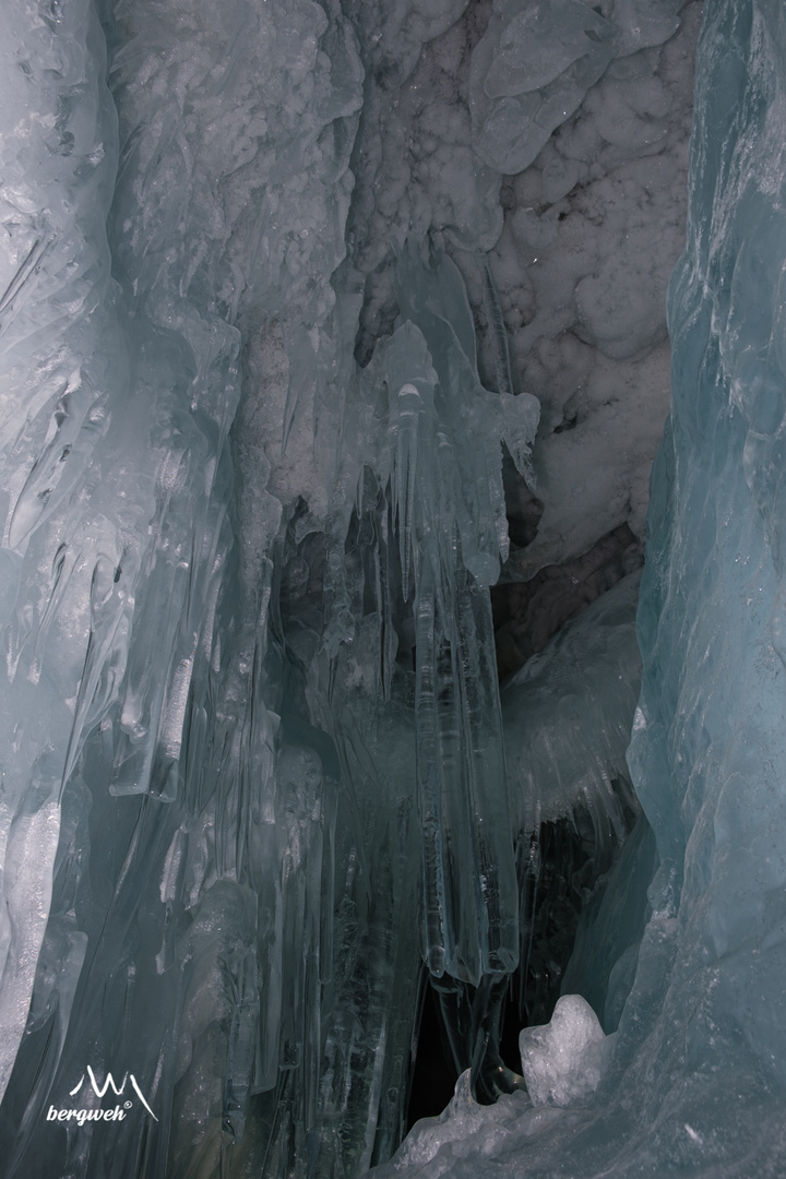 Natur-Eispalast Hintertuxer Gletscher