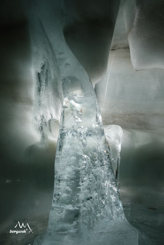 Natur-Eispalast Hintertuxer Gletscher