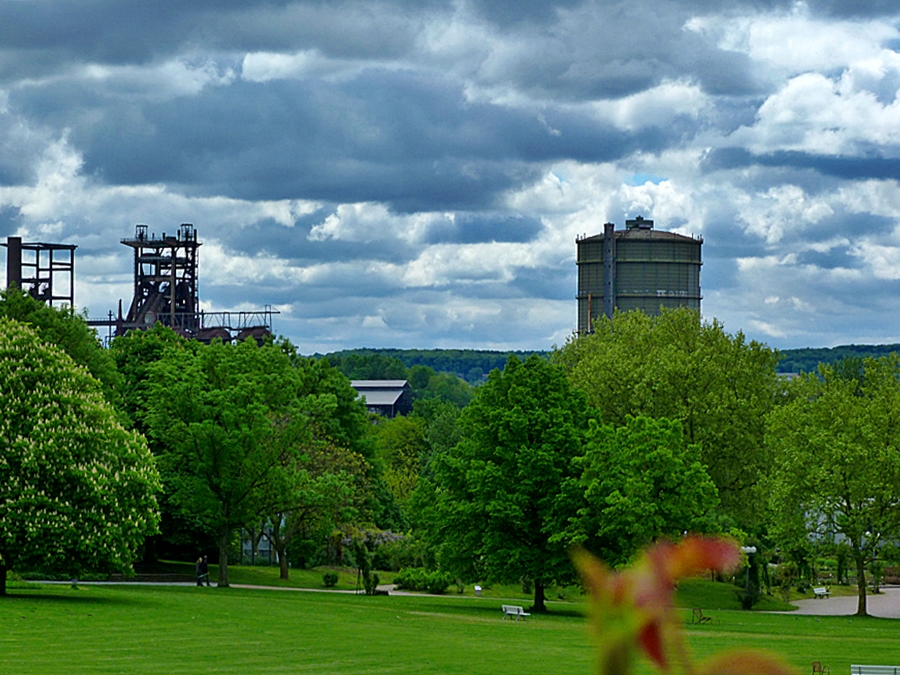 Natur und Industrie.