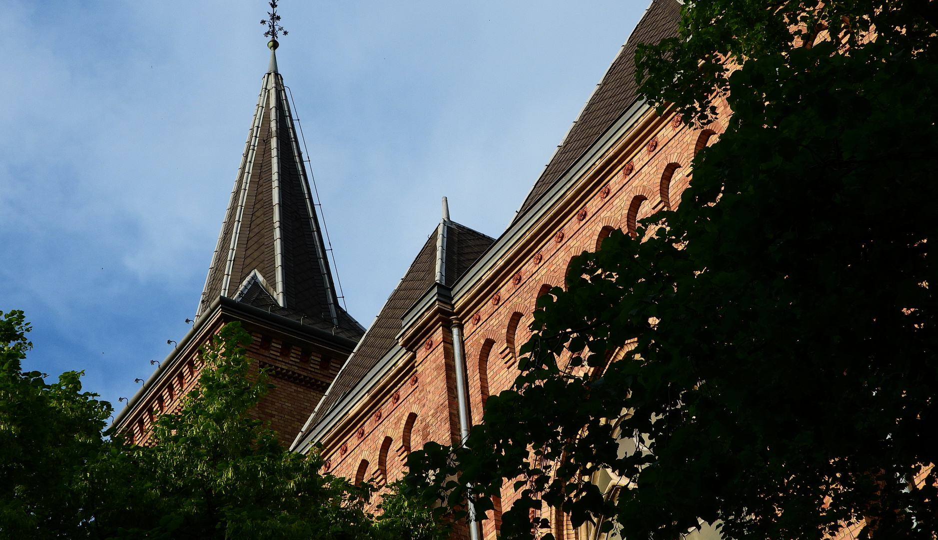 Natur und Kirche (Familienplatz) Wien Ottakring