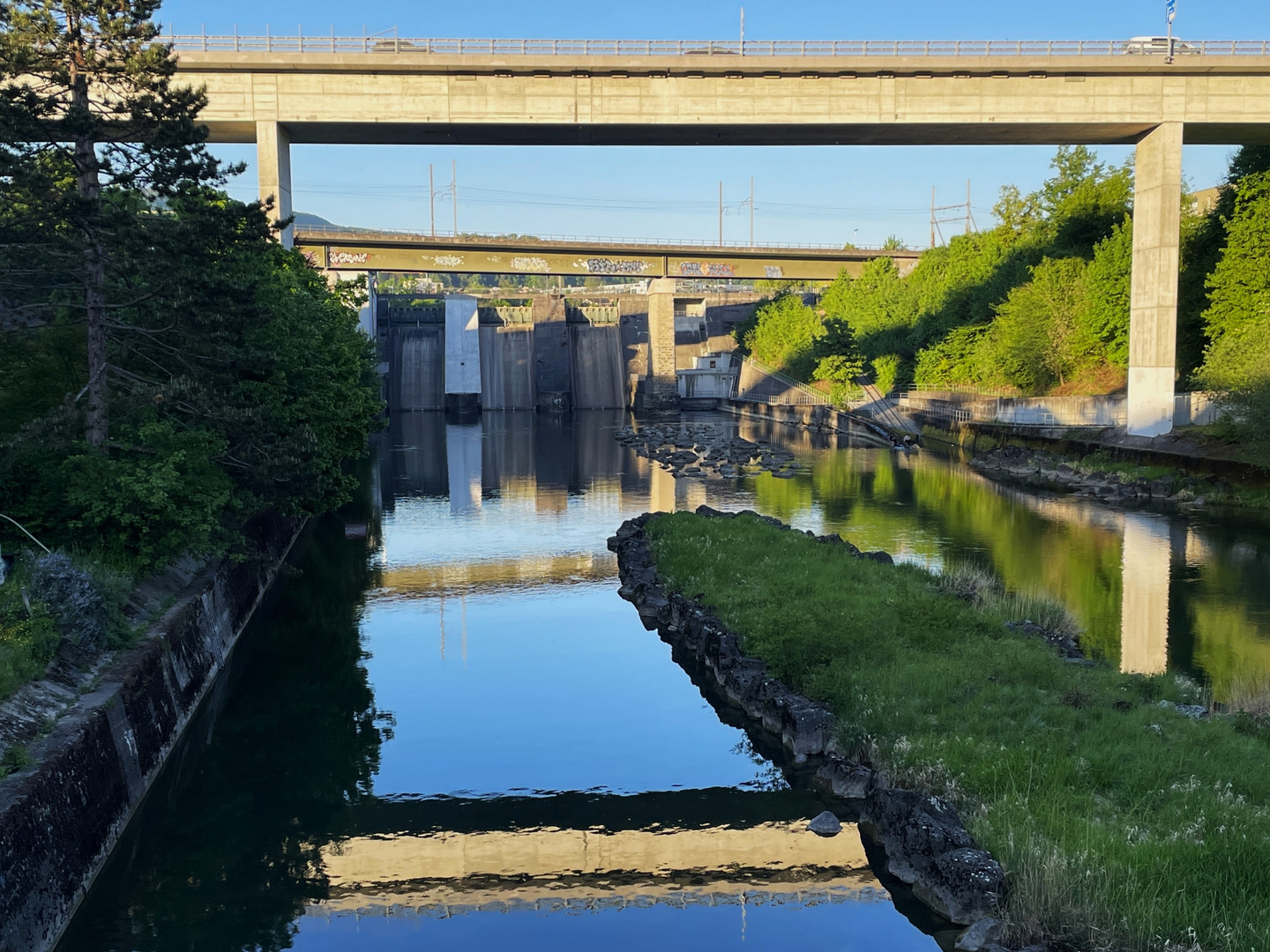 Natur und Technik am Abend