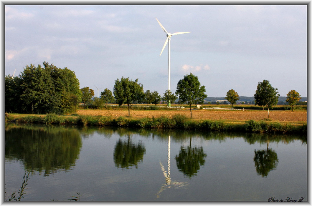 Natur und Windkraft. Foto &amp; Bild industrie und technik