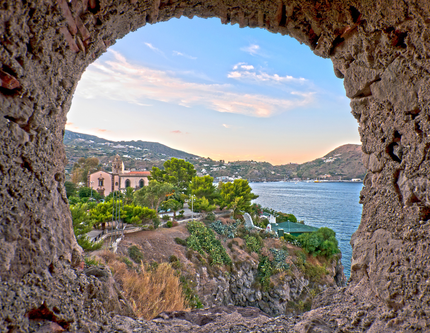 Natural porthole