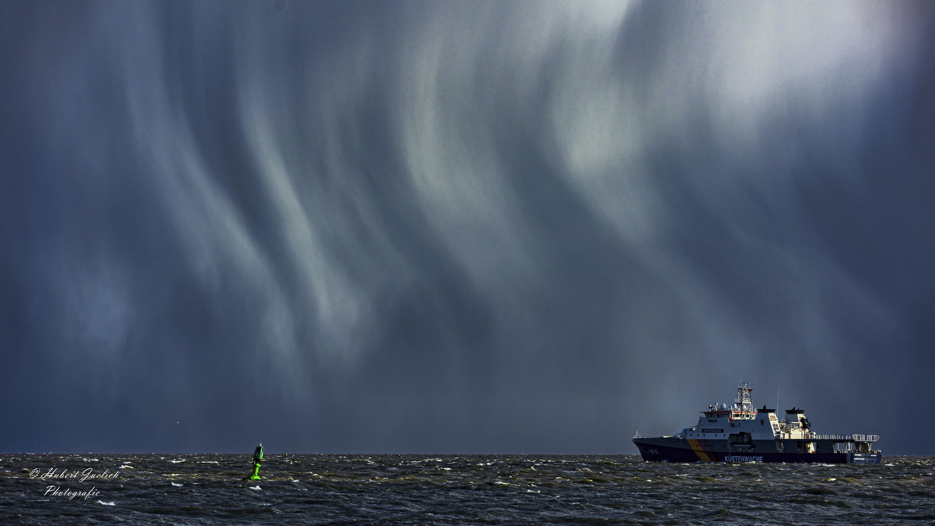 Natural spectacle on the North Sea