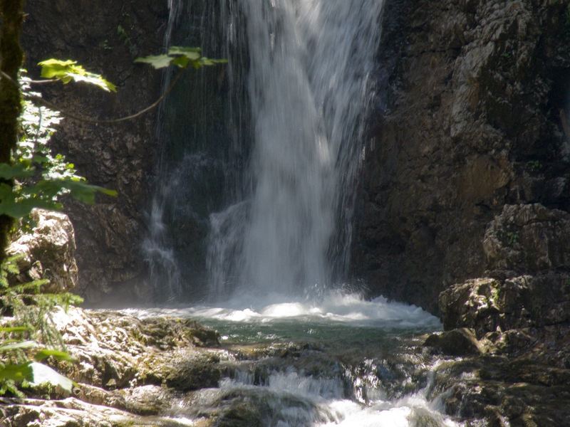 Naturbrücke - Wasserfall