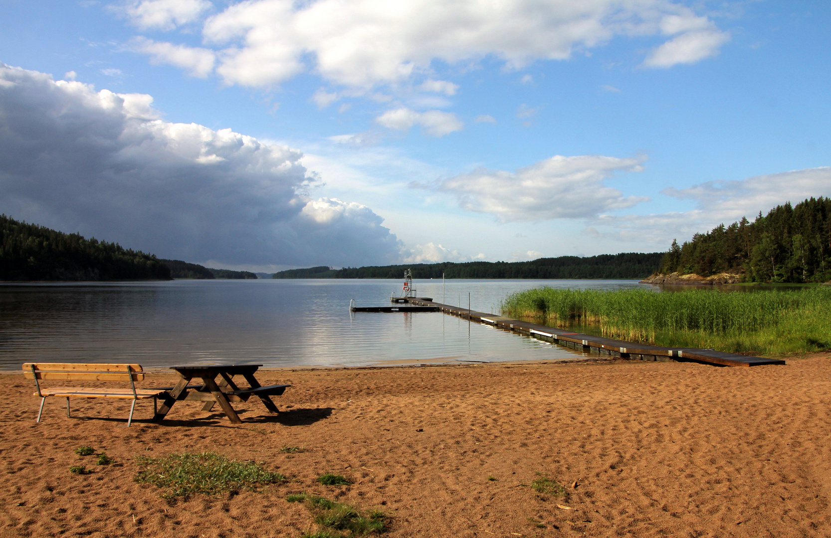 Naturfreibad nach dem Regen