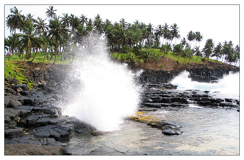 Naturgewalt am Boca Do Inferno - São Tomé e Príncipe