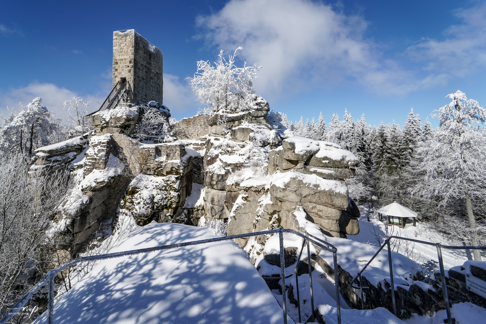 Naturpark Steinwald im Winter auf der "Burgruine Weissenstein"