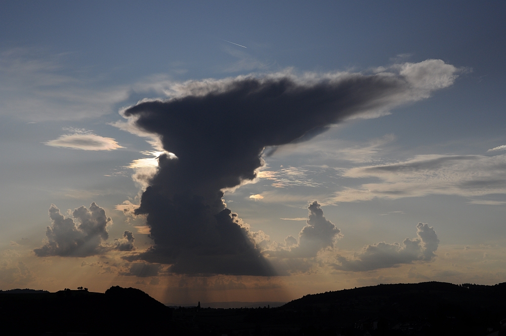 ~ Naturschauspiel am Abendhimmel ~