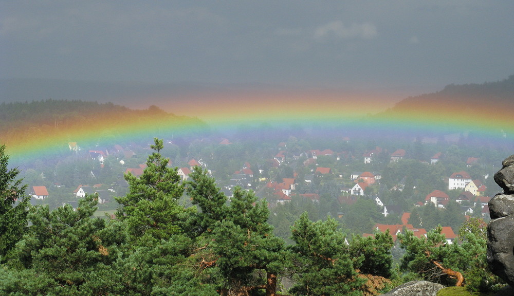 Naturschauspiel über Jonsdorf