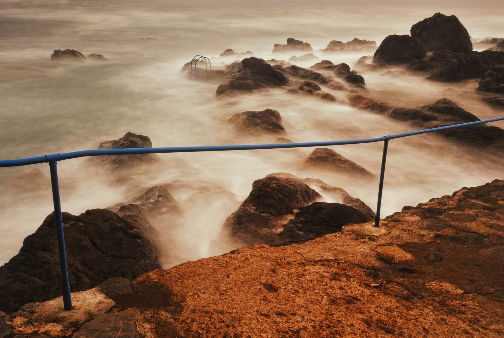 Naturschwimmbecken auf Faial - Capelinhos