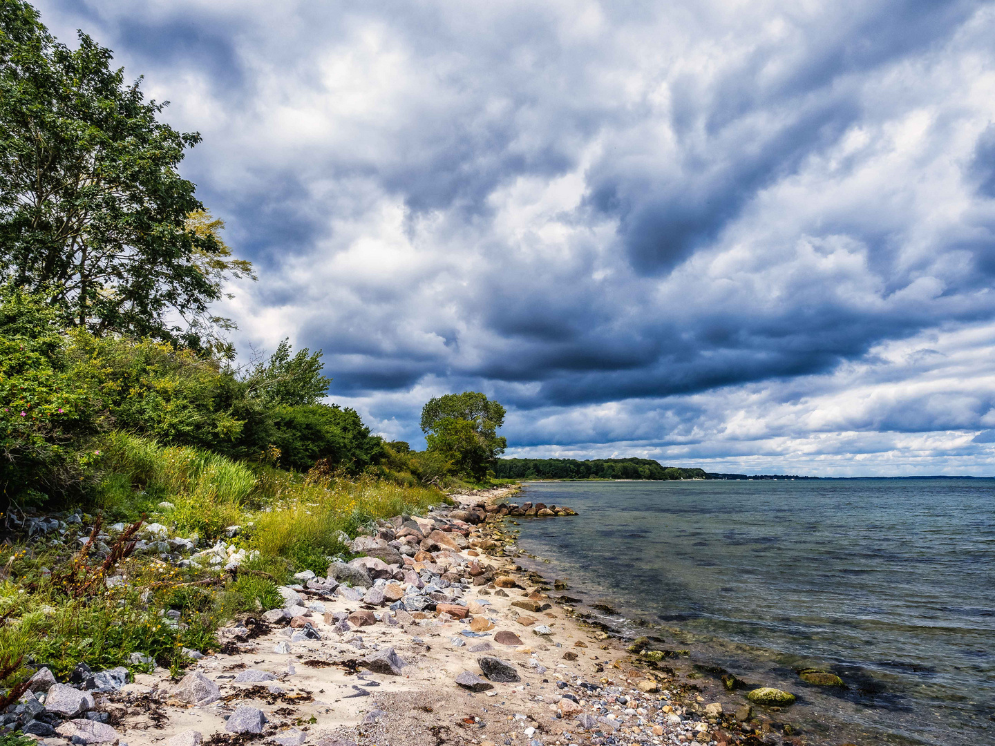 Naturstrand an der Ostsee in der Nähe von Gelting