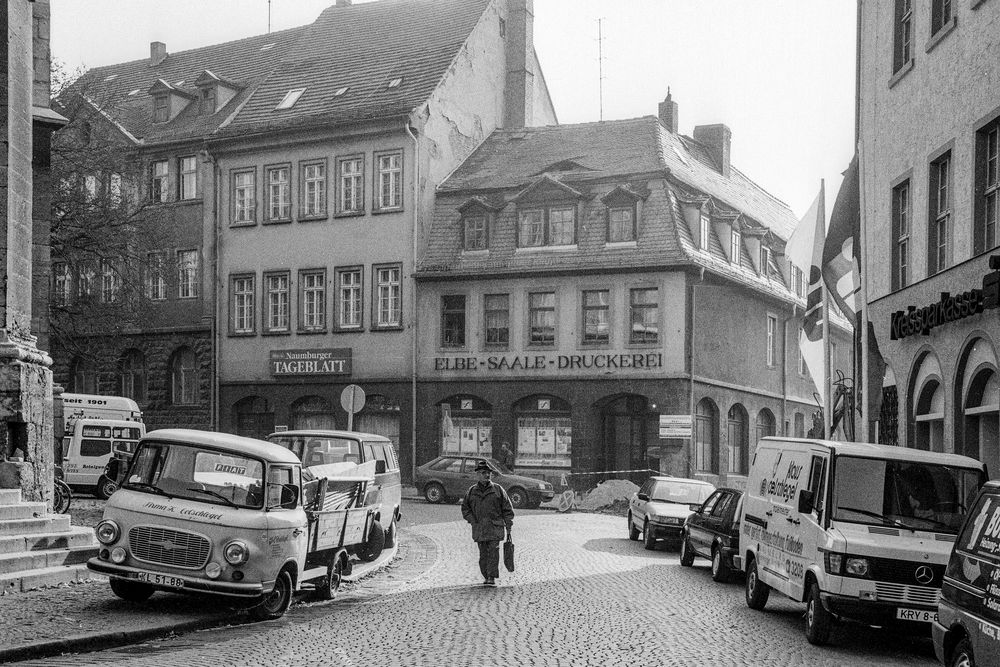 Naumburg a.d. Saale am Topfmarkt 1991 Foto & Bild outdoor, straße Naumburg a.d. Saale am Topfmarkt 1991 Foto & Bild outdoor, straße