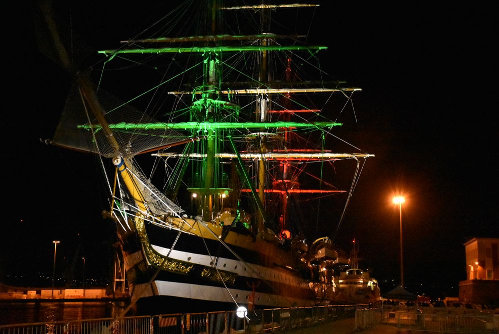 Nave scuola "Amerigo Vespucci"