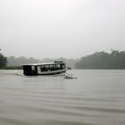 navegando bajo la lluvia