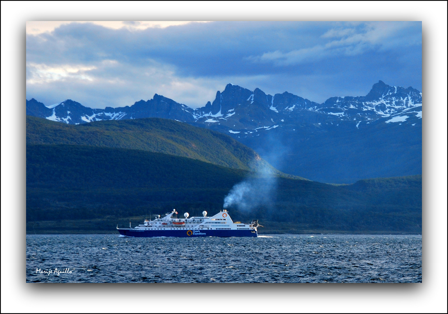 Navegando por el Canal Beagle