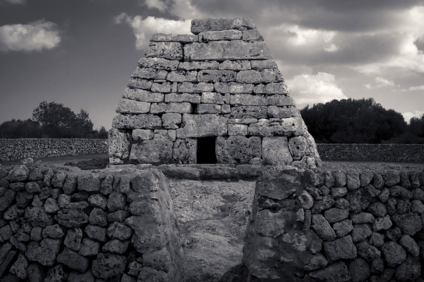 Naveta del Tudons. Menorca