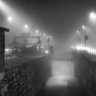 Naviglio Pavese e nebbia.