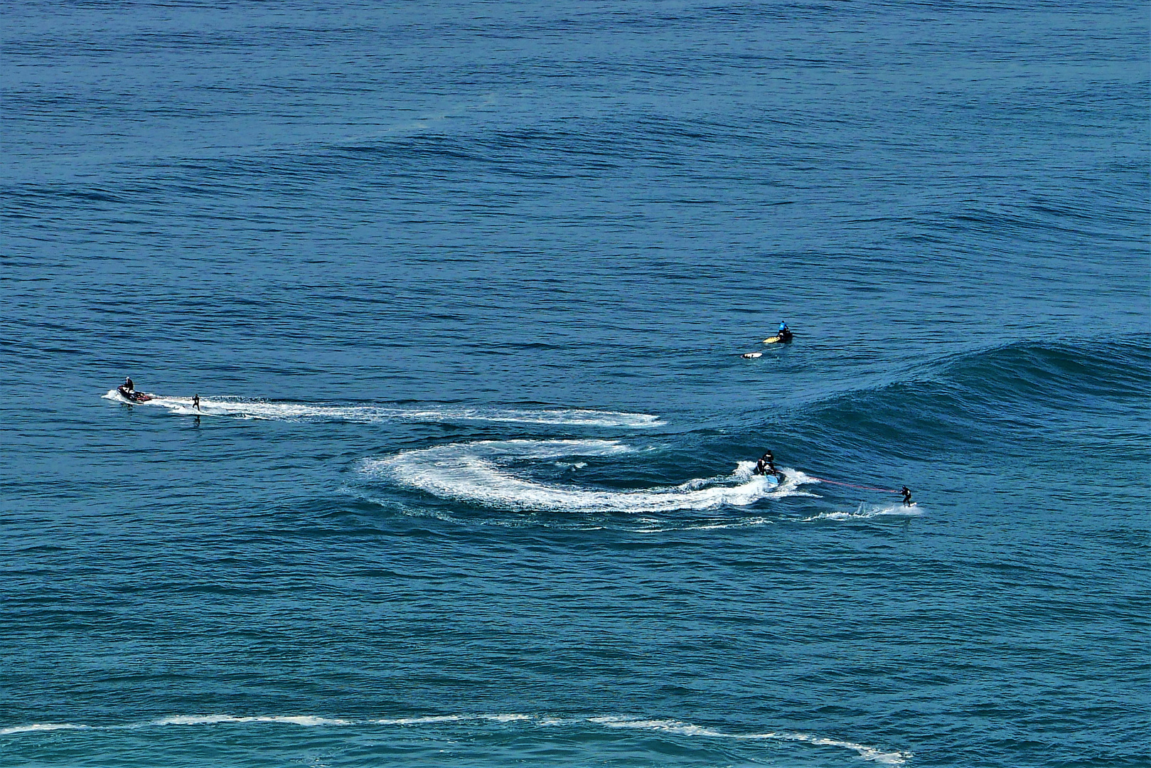 Nazaré big waves.