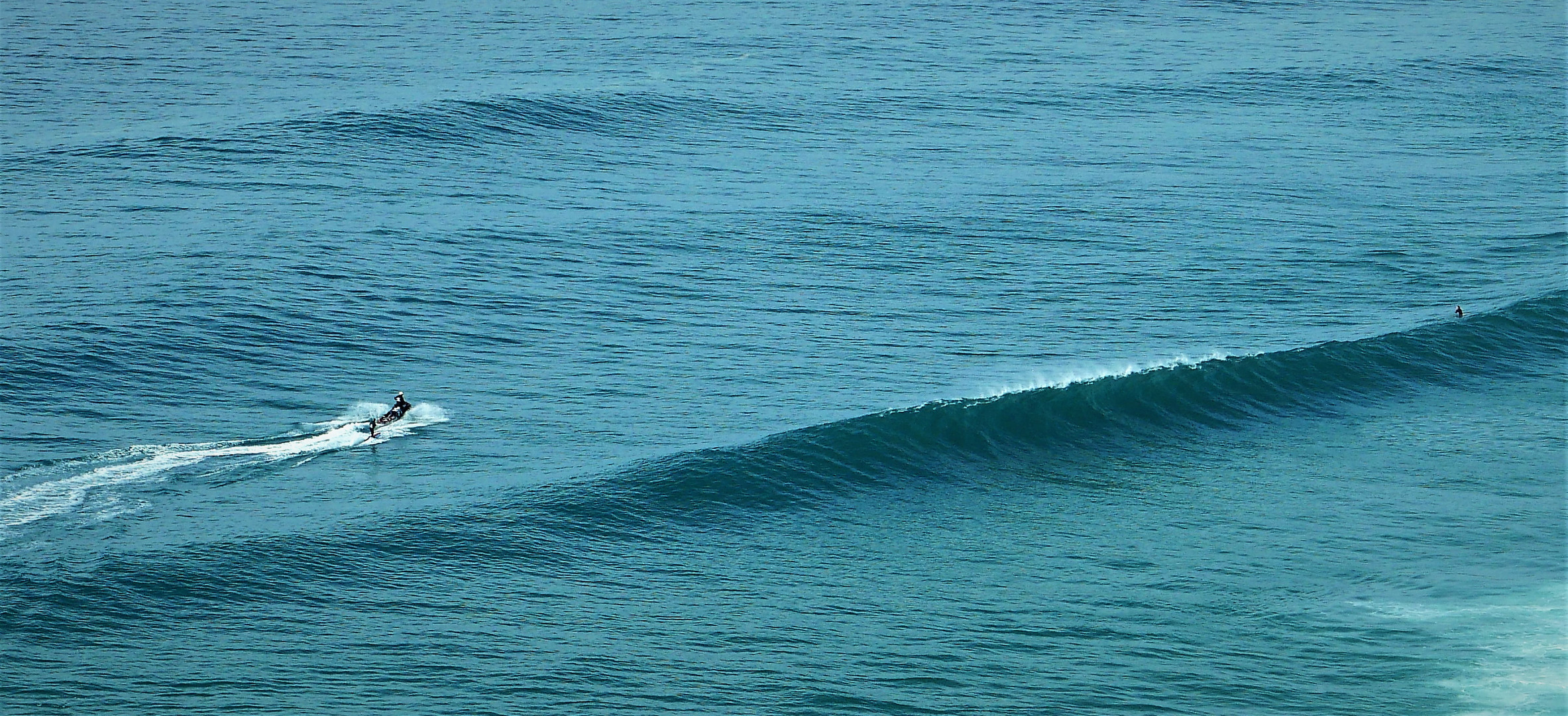 Nazaré big waves