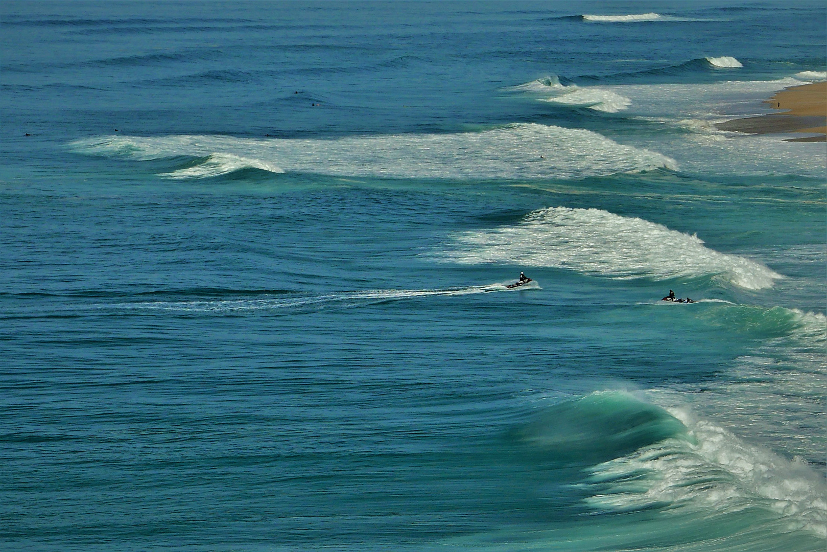 Nazaré big waves
