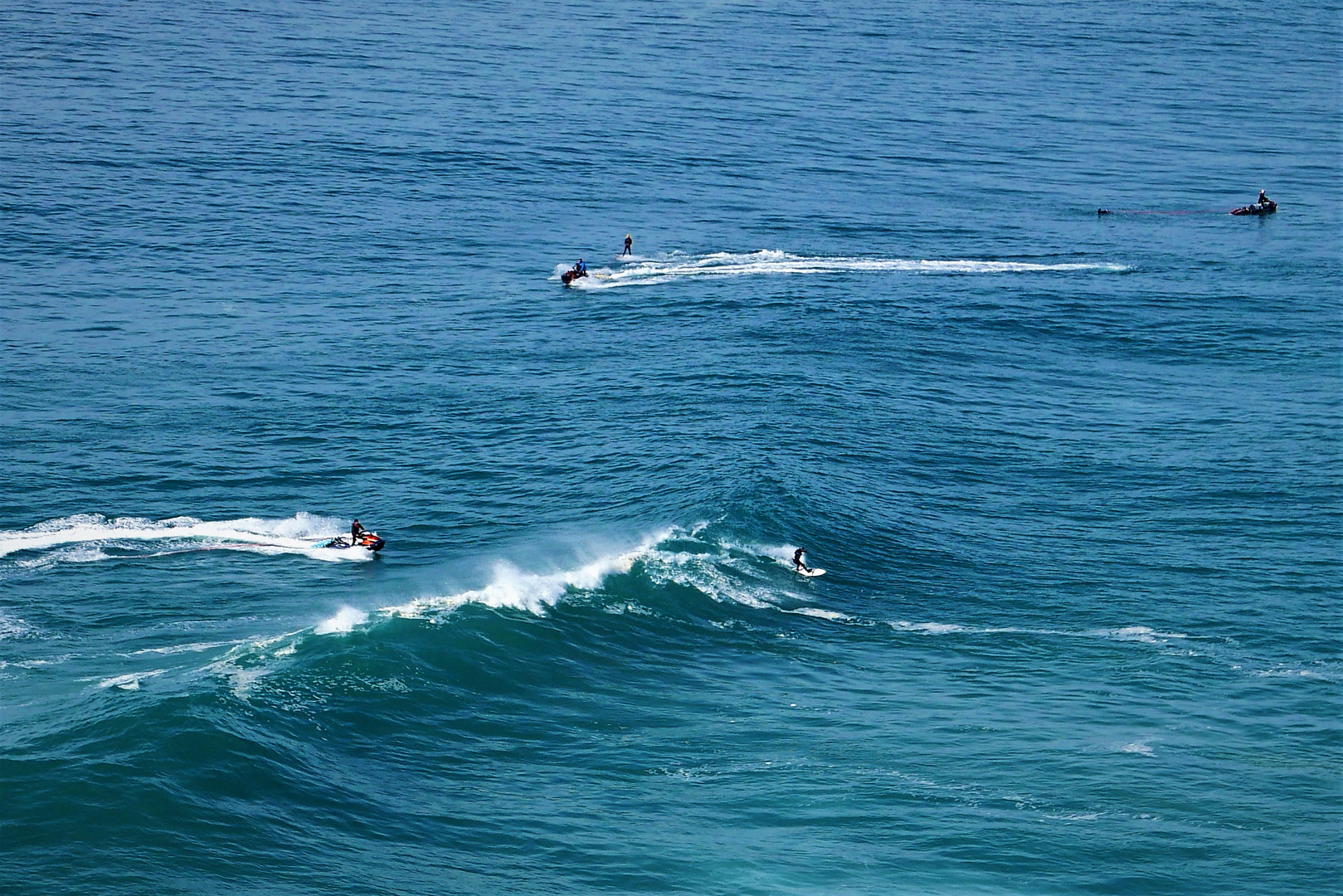 Nazaré big waves