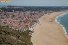 Nazare Sie ist als Fischer- und Tourismusstadt sowie Wallfahrtsort bekannt.