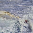 Nazare - Surfer im Schaum