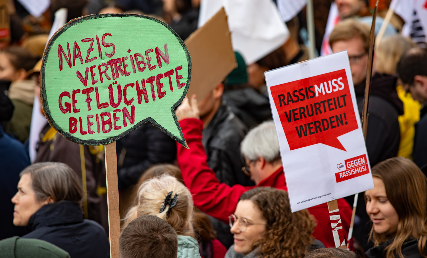 Nazis vertreiben - Geflüchtete bleiben