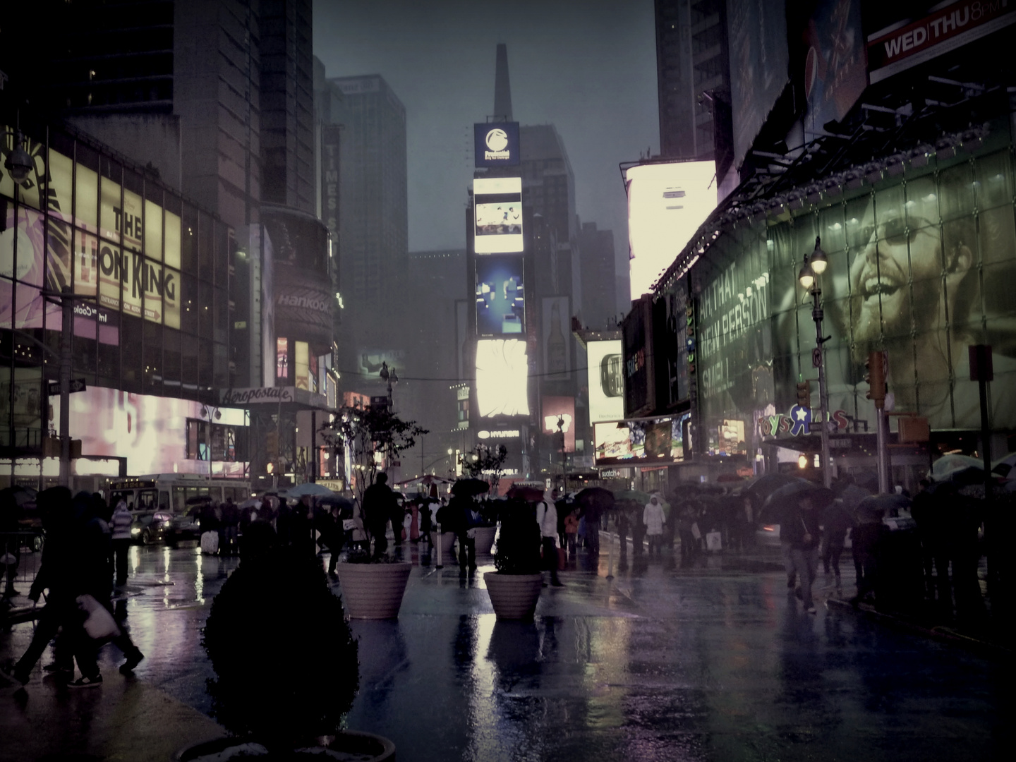 NCY. Times Sq. Rain.