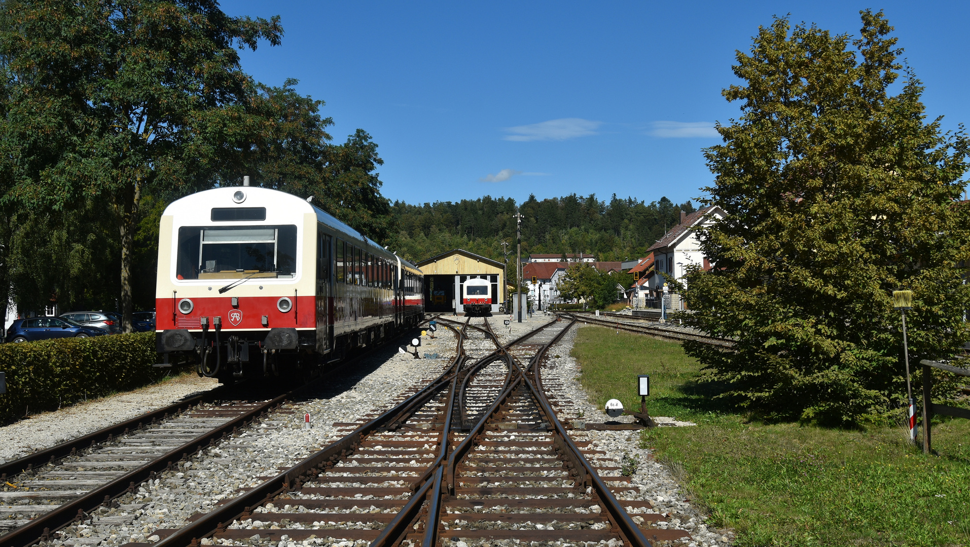 NE 81 auf der SAB im Bf Münsingen 20.9.2023