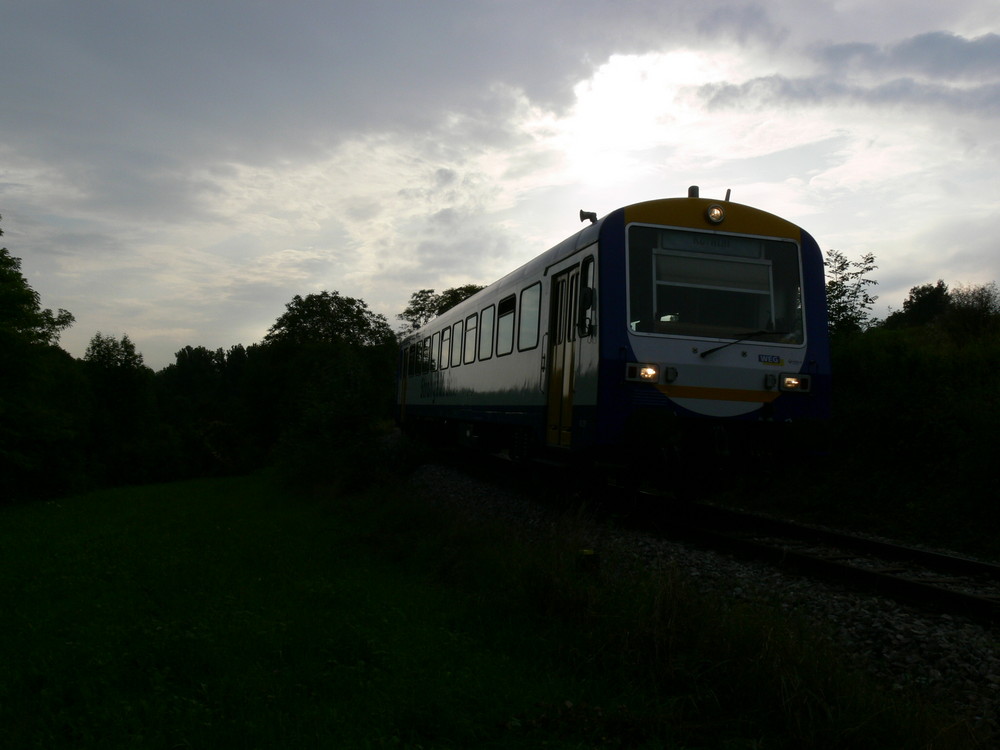 NE 81 Steuerwagen gegen die verdeckte Sonne