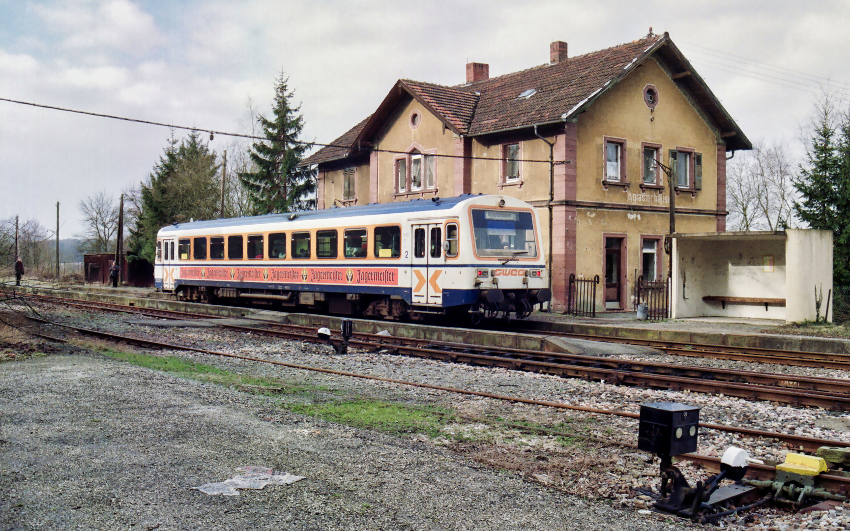 NE 81-Triebwagen in Aglasterhausen