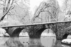 ne stinknormale Brücke im Winter