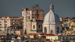 "Neapel: Eine Stadt voller Kontraste" I