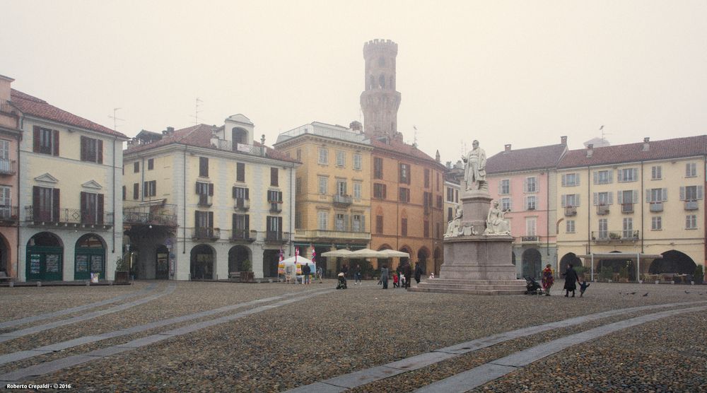 Nebbia in Piazza Cavour