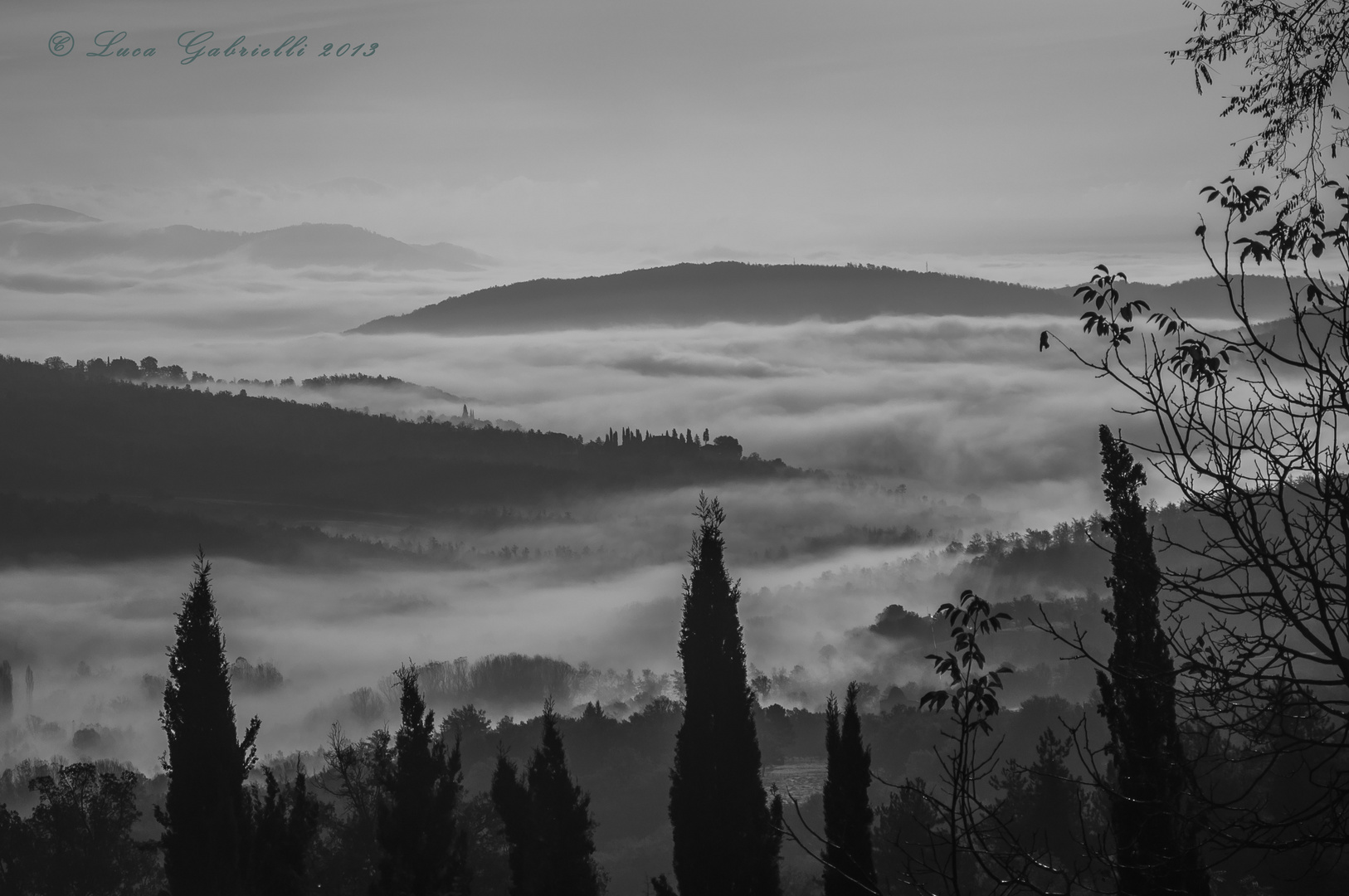 Nebbia sul lago di Montedoglio