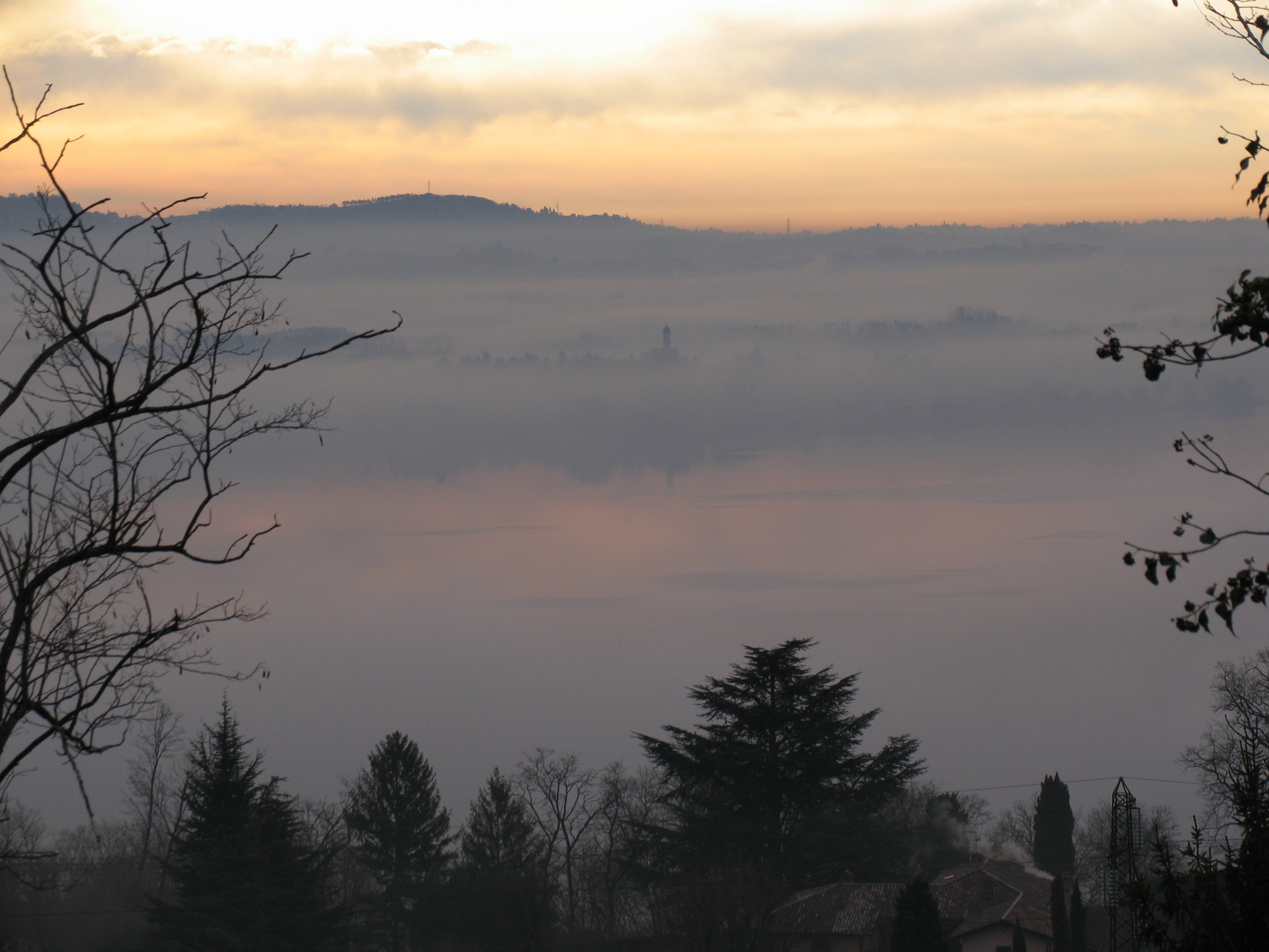 NEBBIE SUL LAGO DI PUSIANO