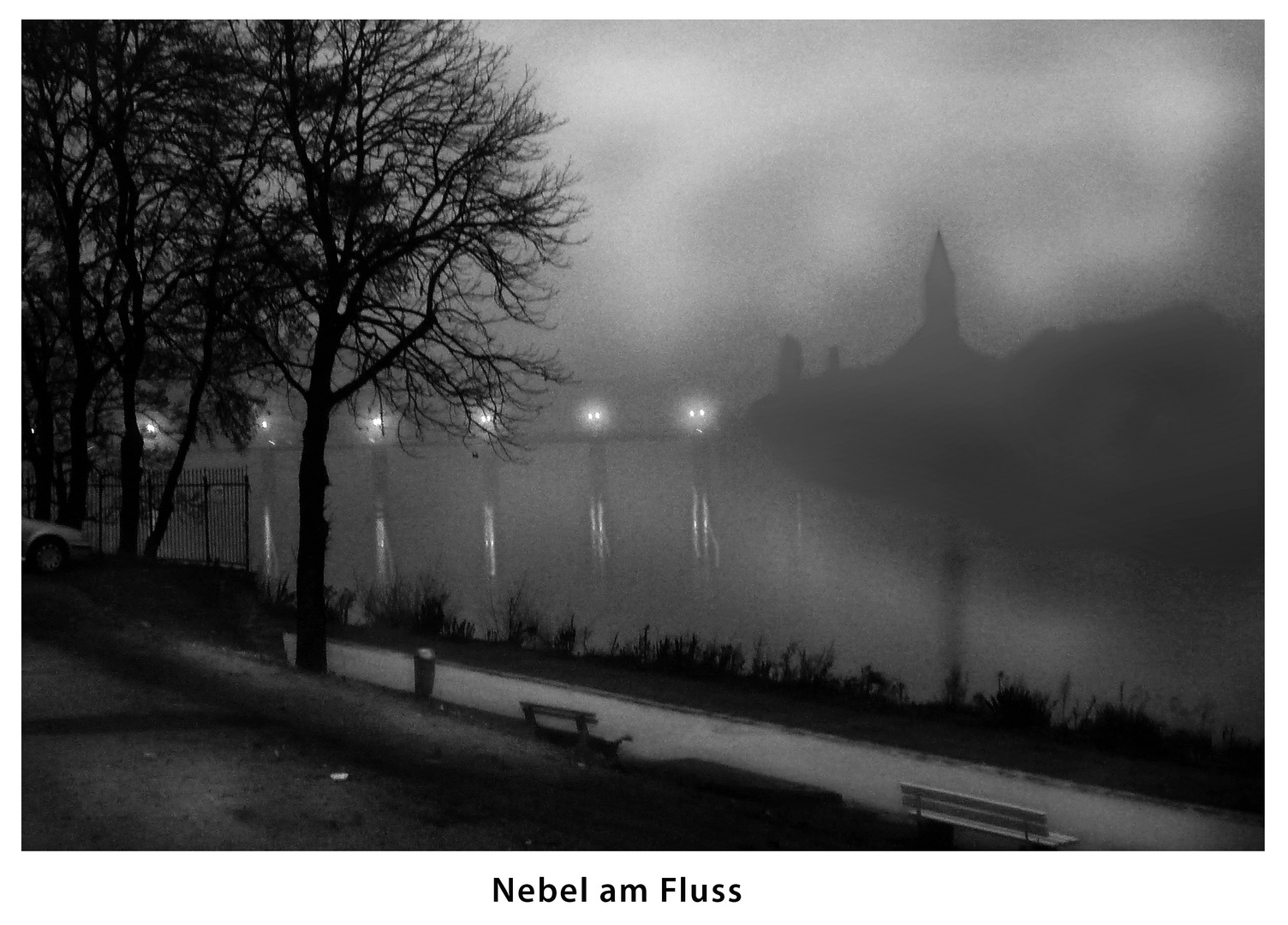 Nebel am Fluß